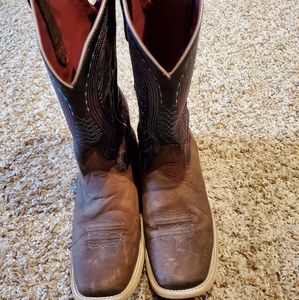 Ariat cowgirl boots